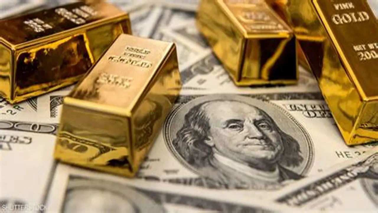 الذهب يصعد والدولار يرتفع وسط ترقب الأسواق لتعاملات الأسبوع الجديد من رمضان